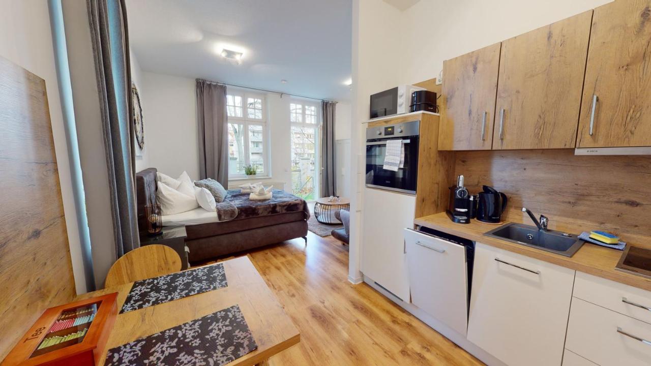 Sweethome - Business-Apartment Mit Kueche, Terrasse, Stellplatz Magdeburg Exteriör bild