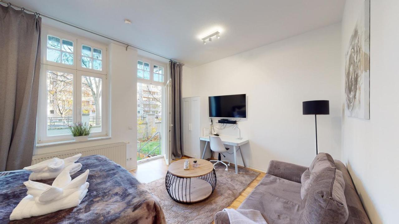 Sweethome - Business-Apartment Mit Kueche, Terrasse, Stellplatz Magdeburg Exteriör bild