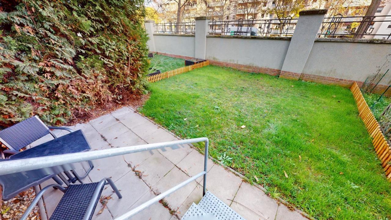 Sweethome - Business-Apartment Mit Kueche, Terrasse, Stellplatz Magdeburg Exteriör bild